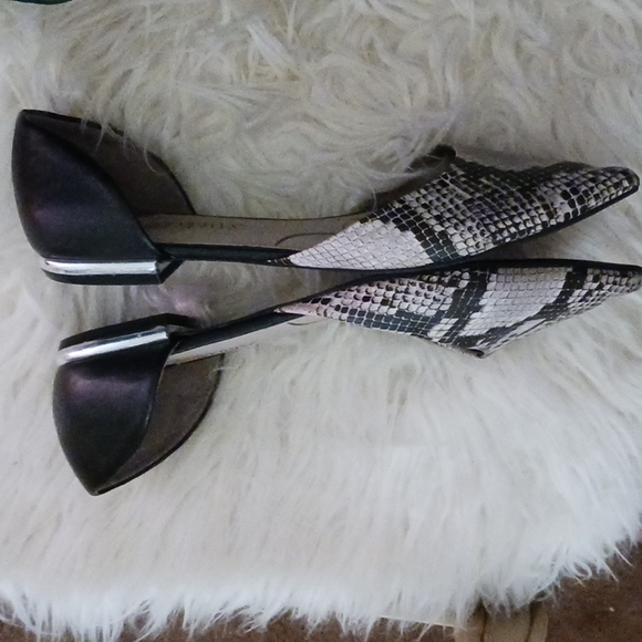 SAM LIBBY FLATS Size 10. - Picture 12 of 13